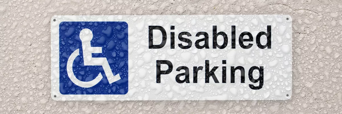 WALL_SIGNS_PARKING_RESTRICTIONS_WEATHER_IMAGE