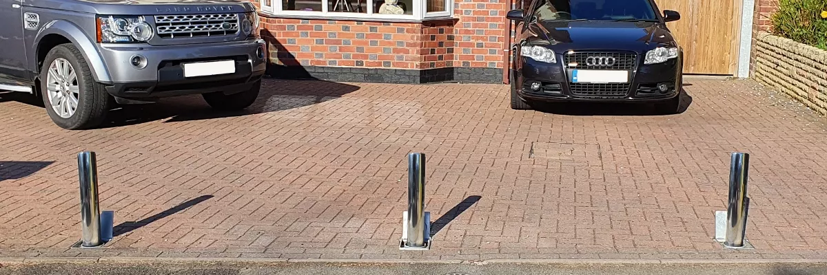 secure your driveway with our telescopic bollards